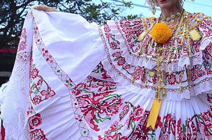 Desfile De Las Mil Polleras Un Evento Con Mucho Lujo Y Tradici N