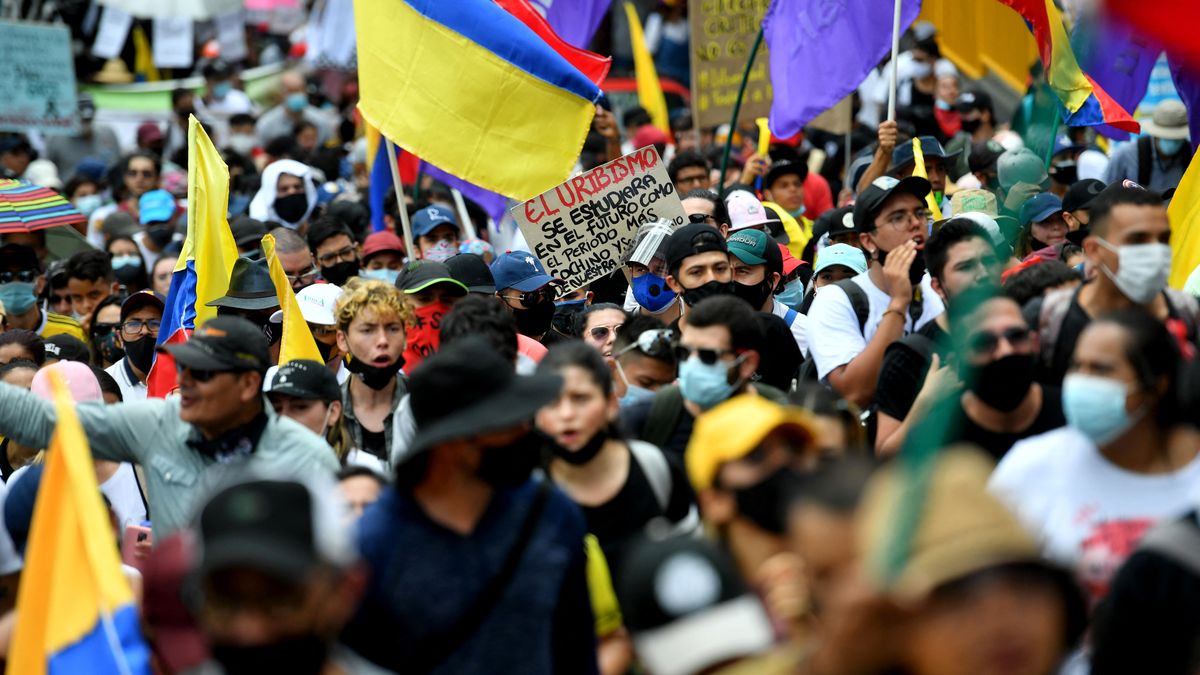 Miles De Colombianos Toman Las Calles En La Tercera Jornada De Paro