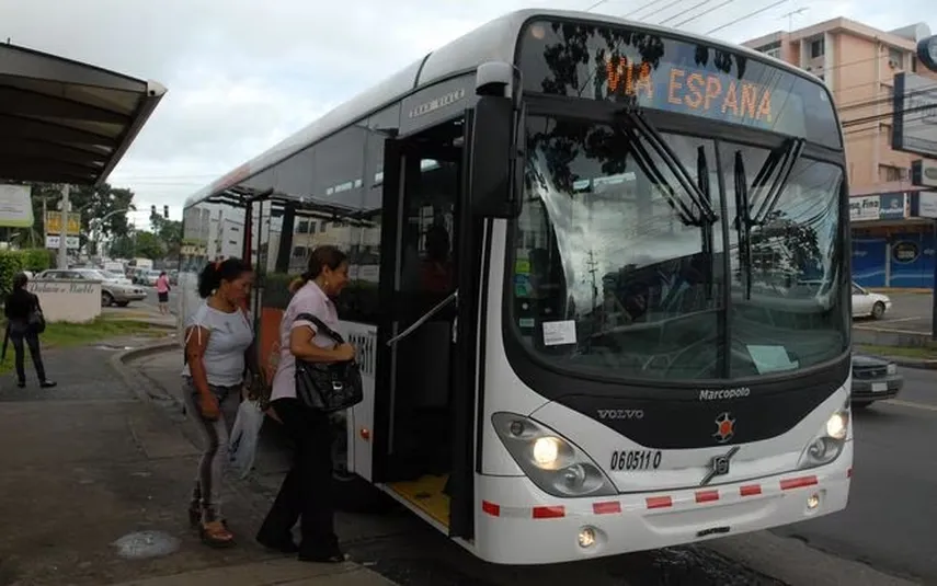 Mi Bus Se Pronuncia Luego De Incidente Entre Una Conductora Y Usuarios