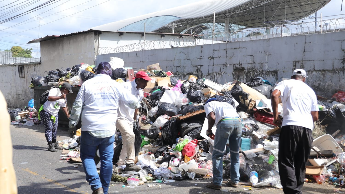 Minsa Realiza Operativo Para Supervisar La Recolecci N De Basura En San