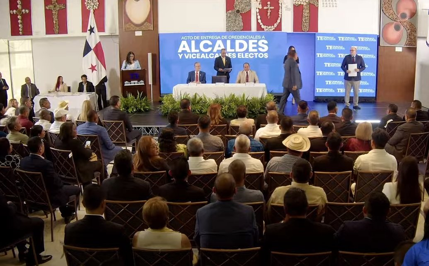 Tribunal Electoral Realiza La Entrega De Credenciales A Alcaldes Y