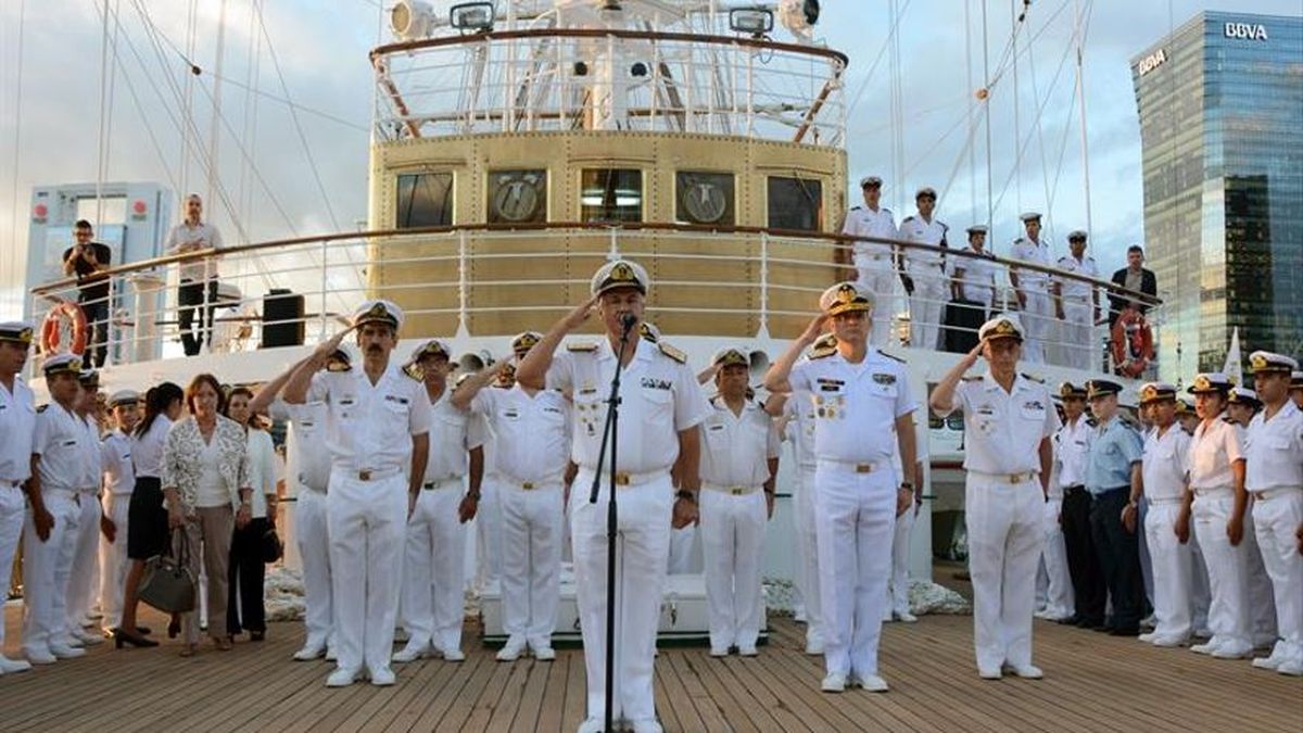 Buque escuela de Armada argentina zarpa en viaje de instrucción por América