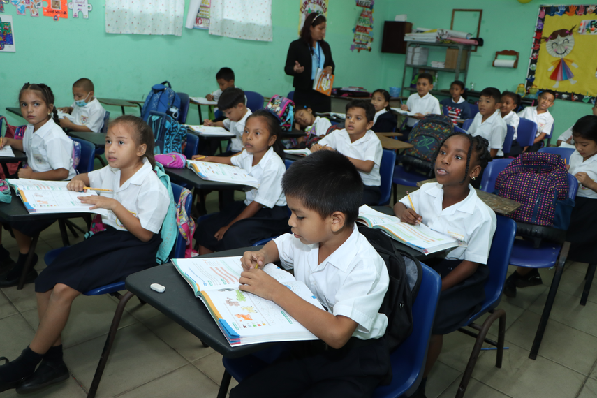 MEDUCA calendario escolar en noviembre 2024 Cuántos días libres