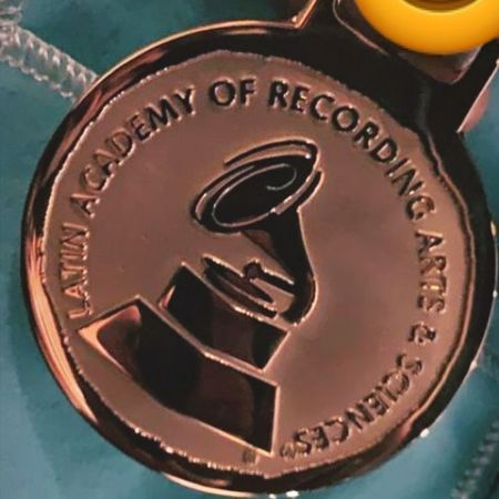 Sech recibió medalla de nominado a los Latin Grammy 2019