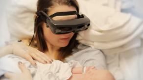 Madre ciega logra ver a su bebé