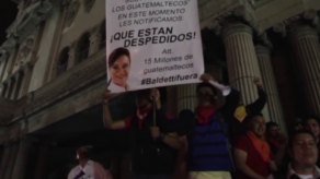 Reciben con aplausos renuncia de vicepresidenta en Guatemala