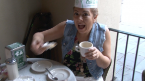 Delyanne  Arjona vistó Café Du Monde