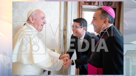 Monseñor Ulloa se reúne con el Papa Francisco en Roma