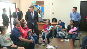 Varela despide a primer grupo de niños que será operado del corazón en Colombia