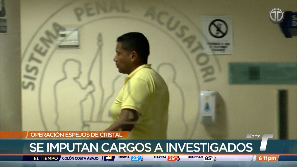 Imputan cargos al exadministrador de la AIG, Luis Oliva