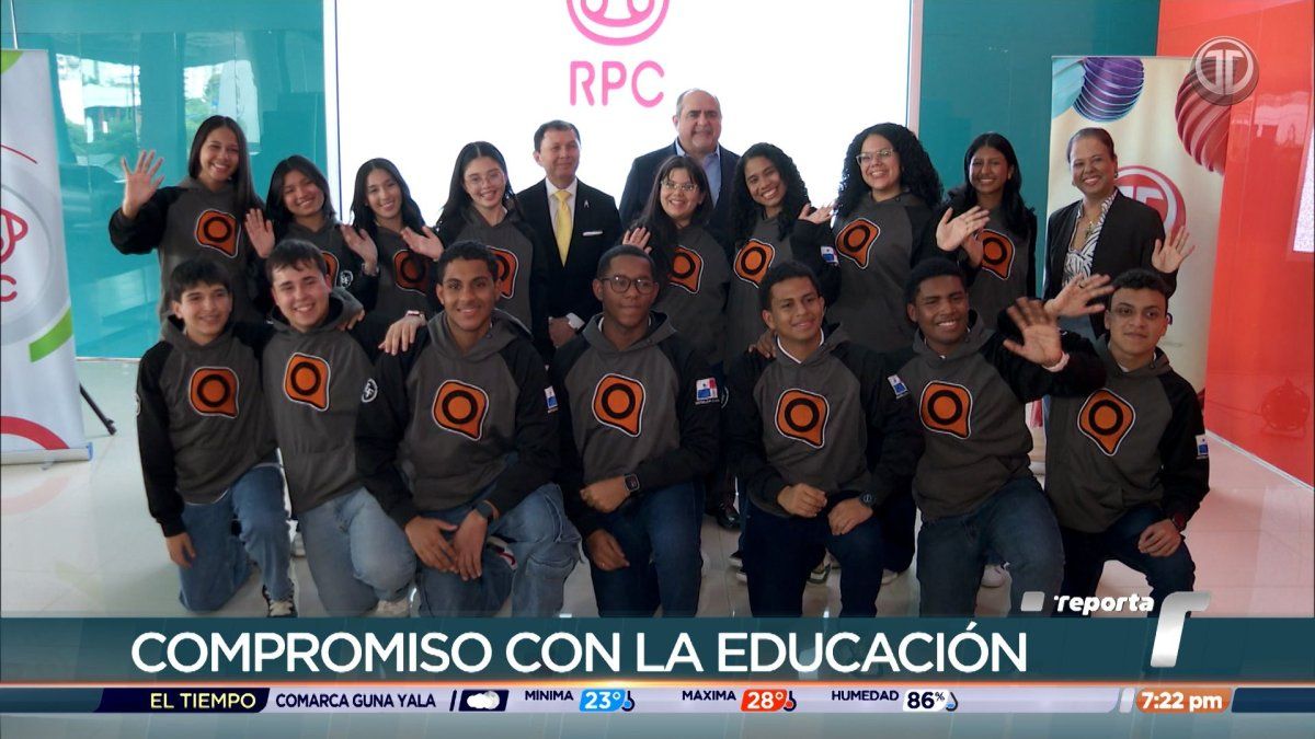 Medcom firma convenio para transmisión del Concurso Nacional de Oratoria