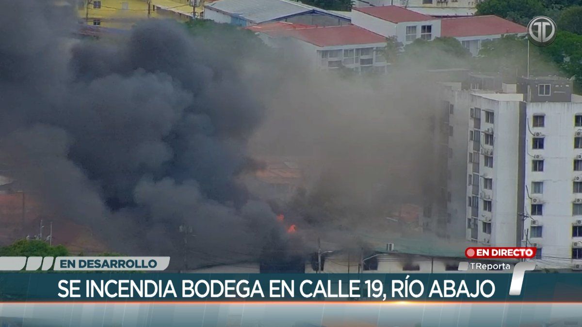 Se registra incendio en una bodega en Río Abajo