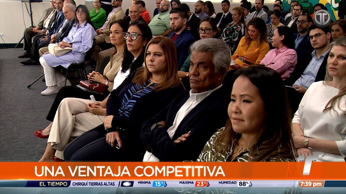 Líderes empresariales analizan el impacto de nuevas normas internacionales de información financiera