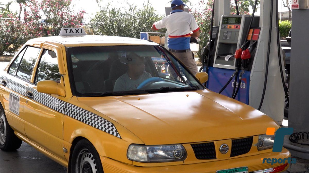 Conductores de taxi reportan ahorro con el subsidio del combustible