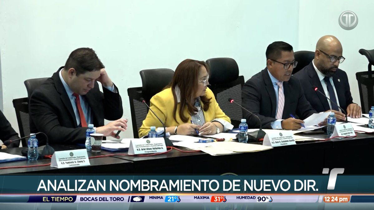Abogado Antonio Tercero González comparece ante la Comisión de Credenciales