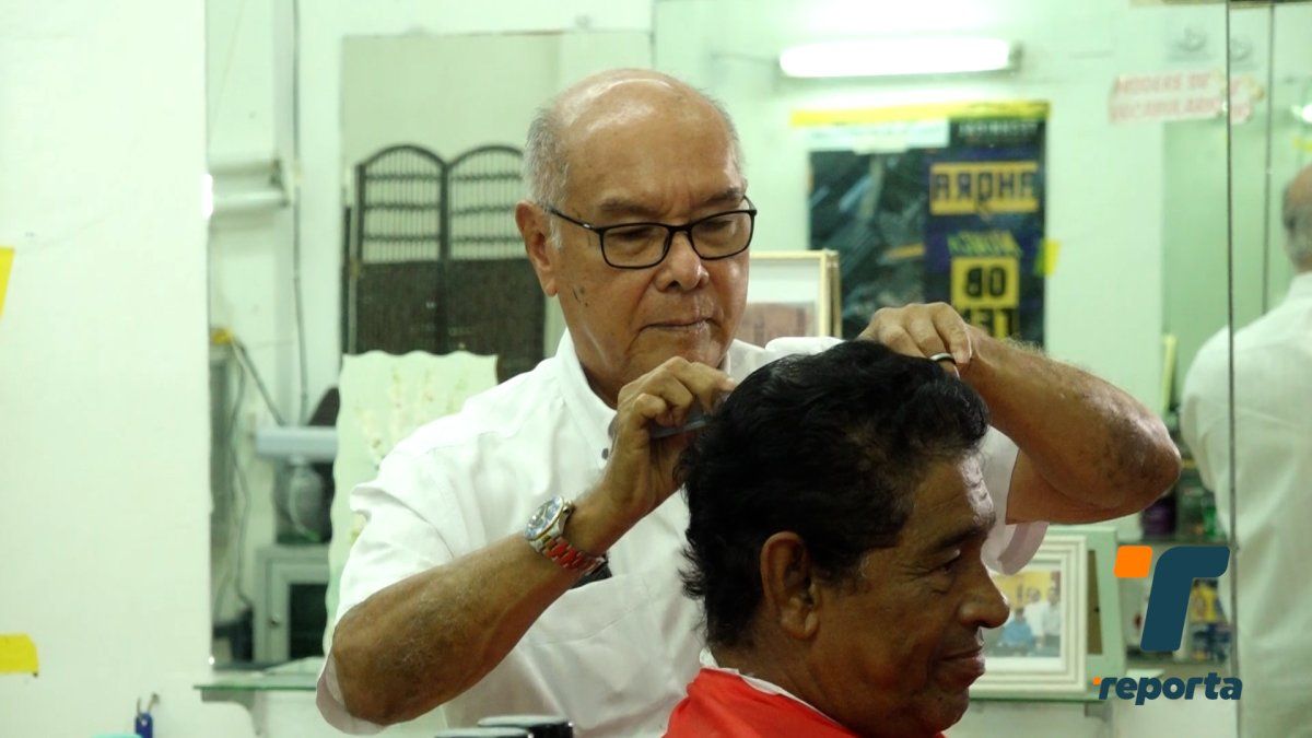 Aníbal Ureña, un barbero orgulloso de su profesión