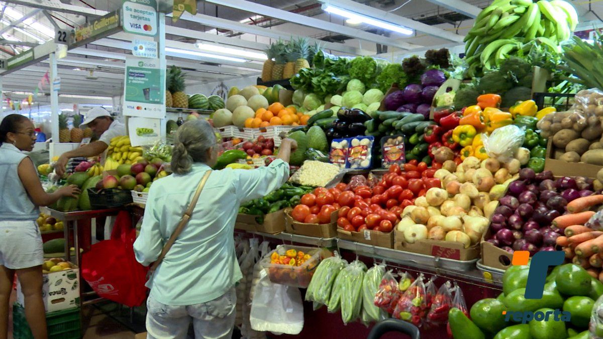 Sube el precio del tomate en el Mercado San Felipe Neri