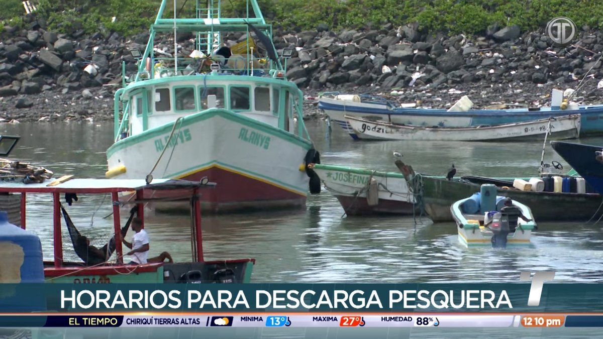 Pescadores protestan por cambios en horario para descarga de productos pesqueros