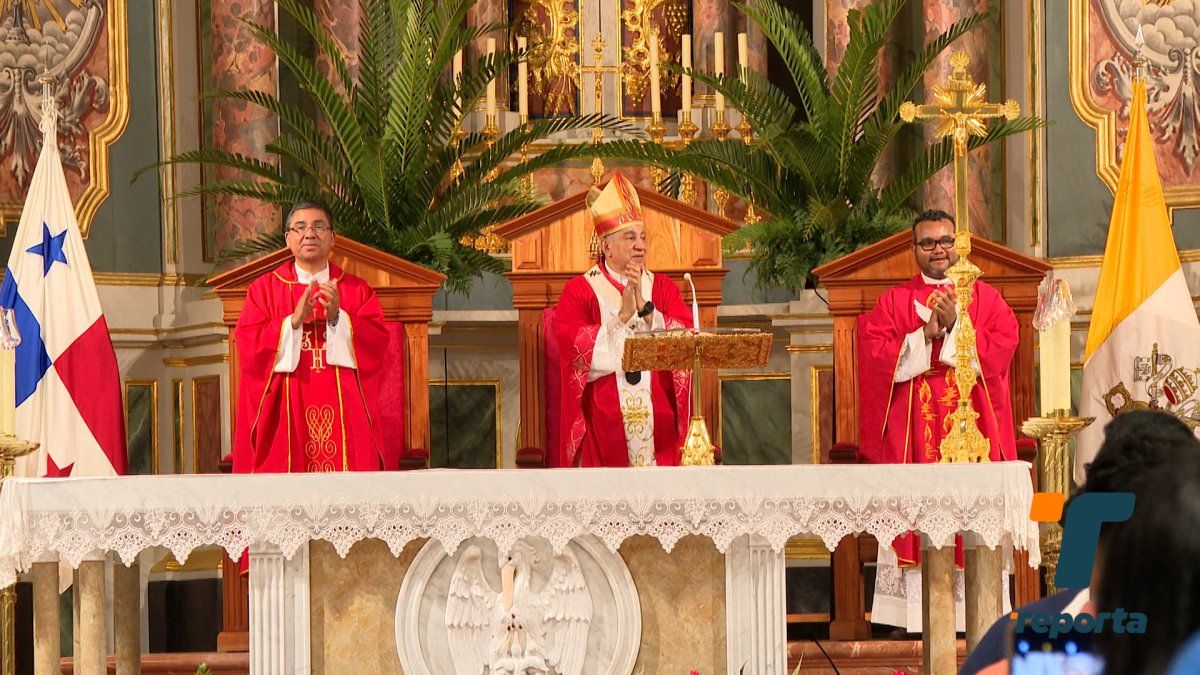 Monseñor José Domingo Ulloa exhorta a jóvenes seminaristas