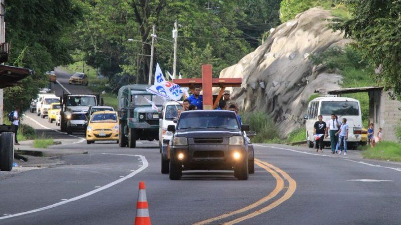 Con gran alegría y entusiasmo reciben los símbolos de la JMJ en la Arquidiócesis de Panamá