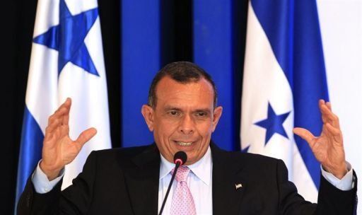 Presidente hondureño desiste de viaje a Venezuela