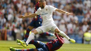 Benzema sufre lesión muscular en Madrid-Levante