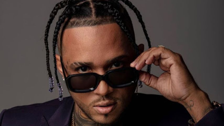 Mr. Saik pide a políticos que se bajen del bus con Japanese