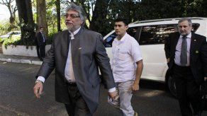 Lugo pide que se investigue mano negra en matanza en Curuguaty