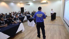 Policía de Nueva York entrena a oficiales panameños en prevención del crimen Policía de Nueva York entrena a oficiales panameños en prevención del crimen