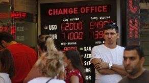 La lira turca se recupera tras la promesa de ayuda de Catar