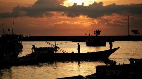 La UE saca tarjeta amarilla a Ecuador por pesca ilegal
