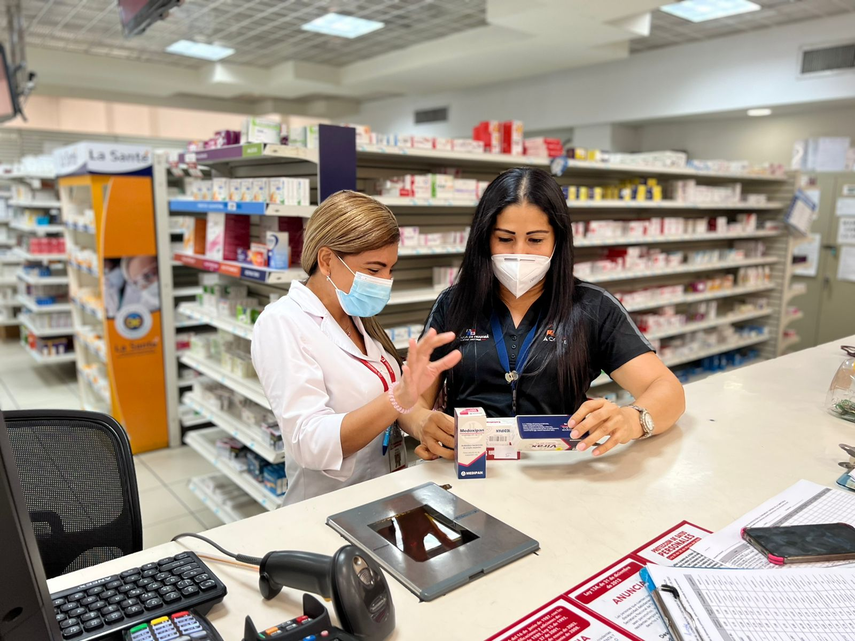 Presidente extiende descuento del 30% en medicamentos