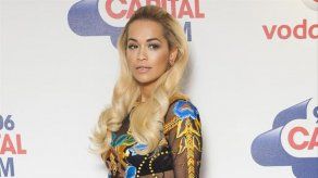 Rita Ora cree que es demasiado amigable