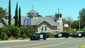 Un muerto y tres heridos en tiroteo en sinagoga en California
