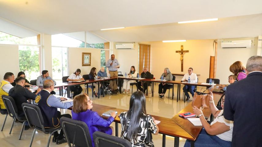 El MIDES sostuvo una reunión con las autoridades de Chitré. El MIDES sostuvo una reunión con las autoridades de Chitré.