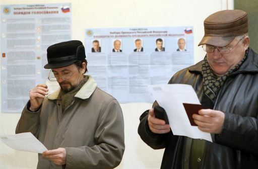 Los rusos acuden a votar en las presidenciales