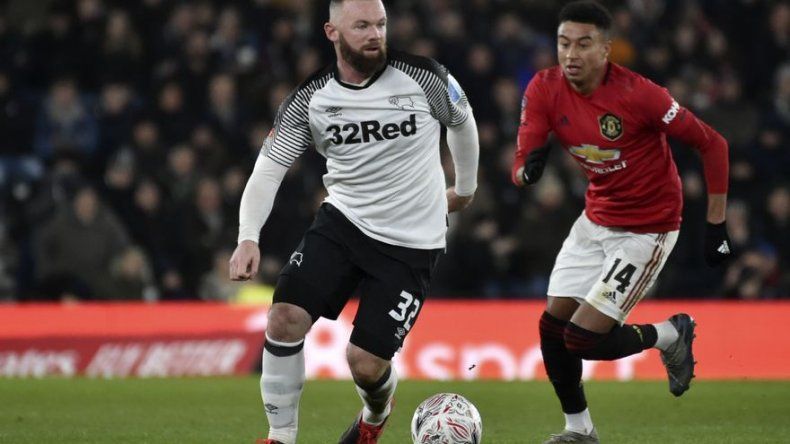 Hijo de Rooney firma con la academia juvenil del United