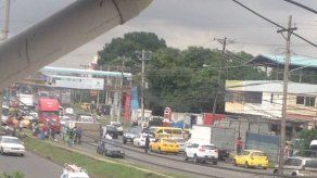 Vuelco de camión en San Pedro deja una persona herida