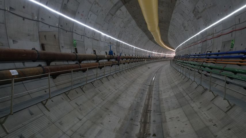 Ministro del MOP se refiere al túnel bajo el Canal