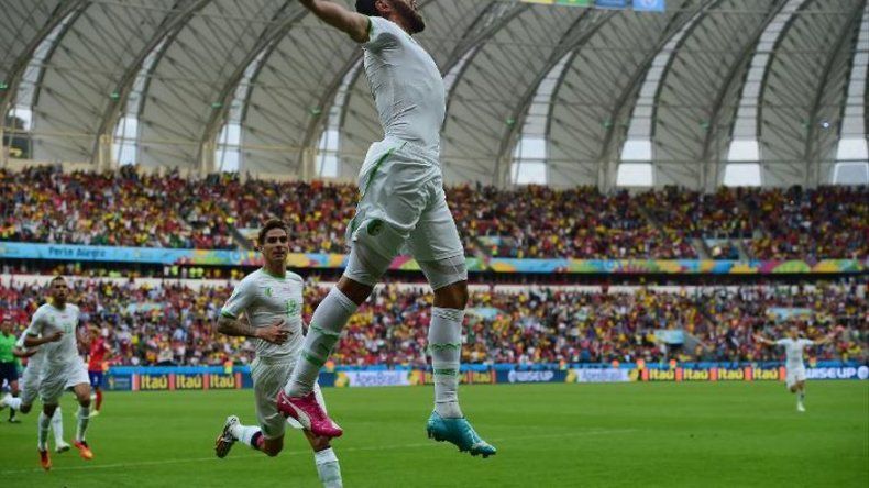 Argelia gana 4-2 a Corea del Sur y sigue soñando con los octavos