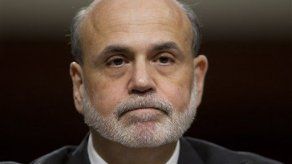 Bernanke insta a Congreso a complementar política Fed