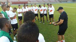 Técnico Bolillo Gómez define selección de Panamá para enfrentar a El Salvador
