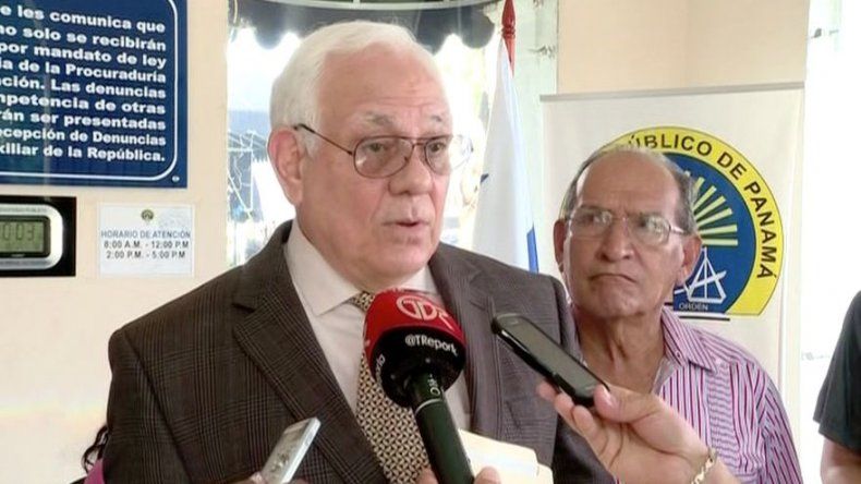 Doens denuncia a expresidente Martinelli, a sus hijos y exministros por sobornos
