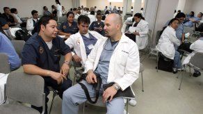Guatemala prepara a sus médicos para prevenir el ingreso del ébola
