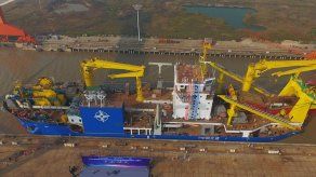 China desvela un enorme buque para construir islas