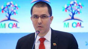 Arreaza agradece a No Alineados apoyo al proceso de diálogo venezolano