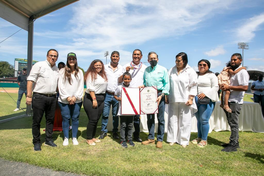 Presidente Cortizo inaugurando el estadio de béisbol Justino Gato Brujo Salinas