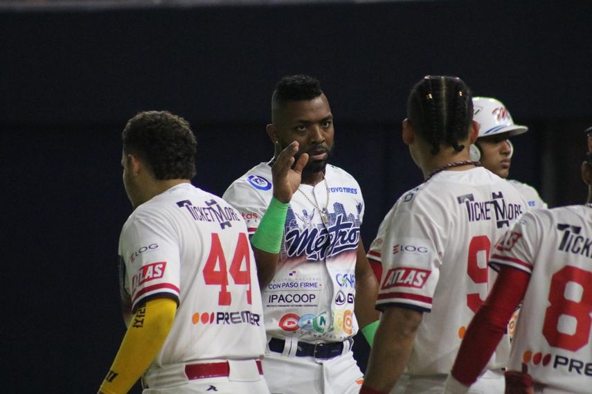 &nbsp;Béisbol Mayor 2025: Panamá Metro vence a Coclé y empatan en la cima