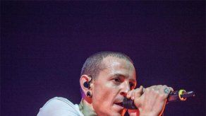 No hallan restos de estupefacientes en la casa de Chester Bennington