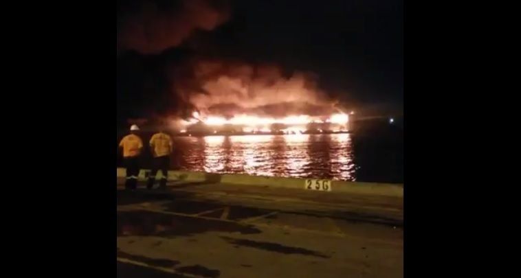 Un incendio consume bodegas en France Field, Zona Libre de Colón